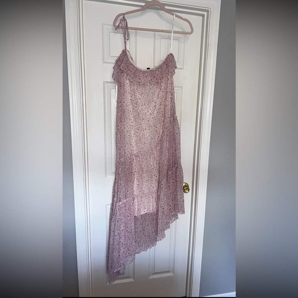 American Eagle women’s dress with floral print with ruffle detailing